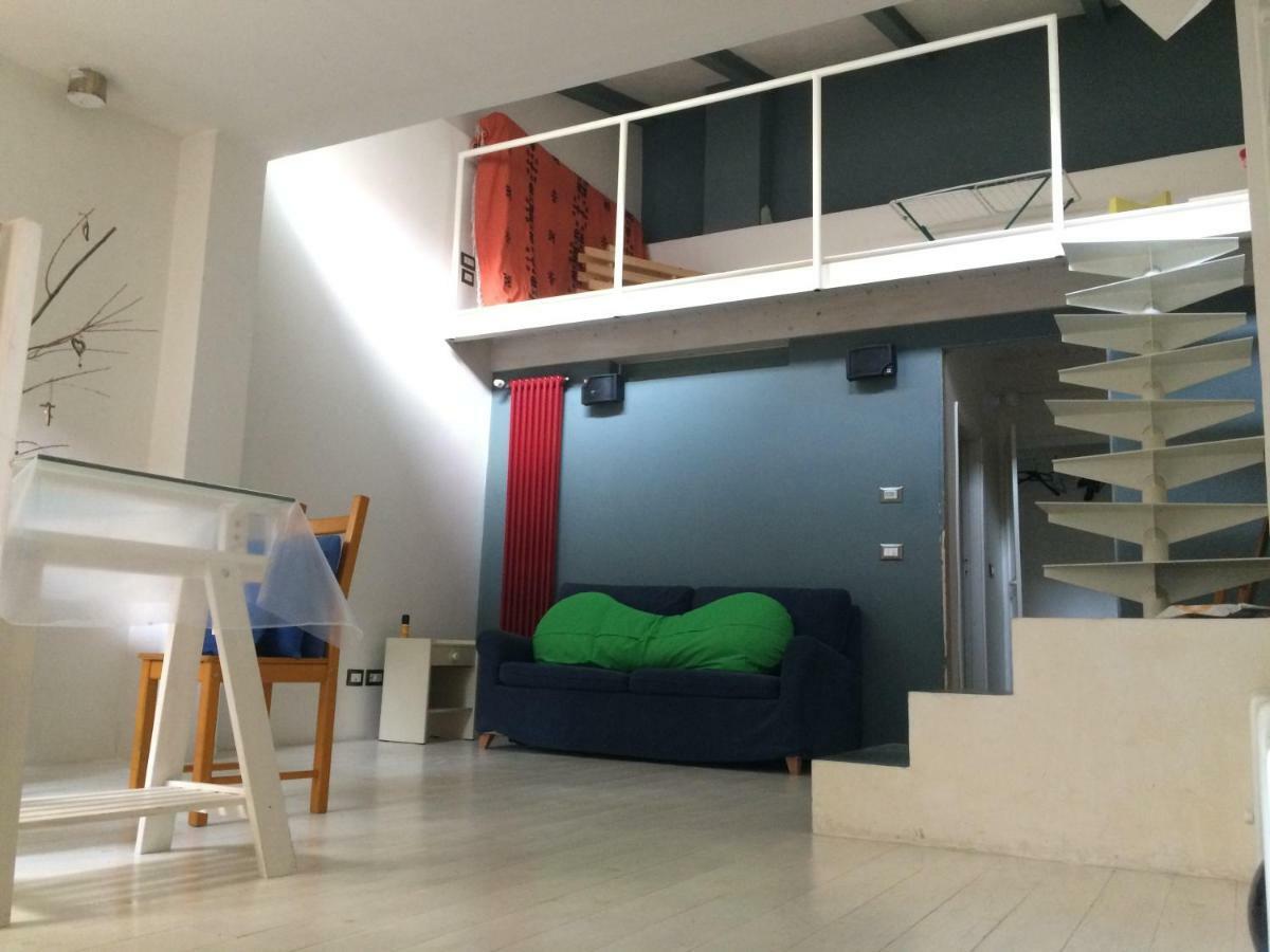 Blu Klein Lägenhet Foligno Exteriör bild