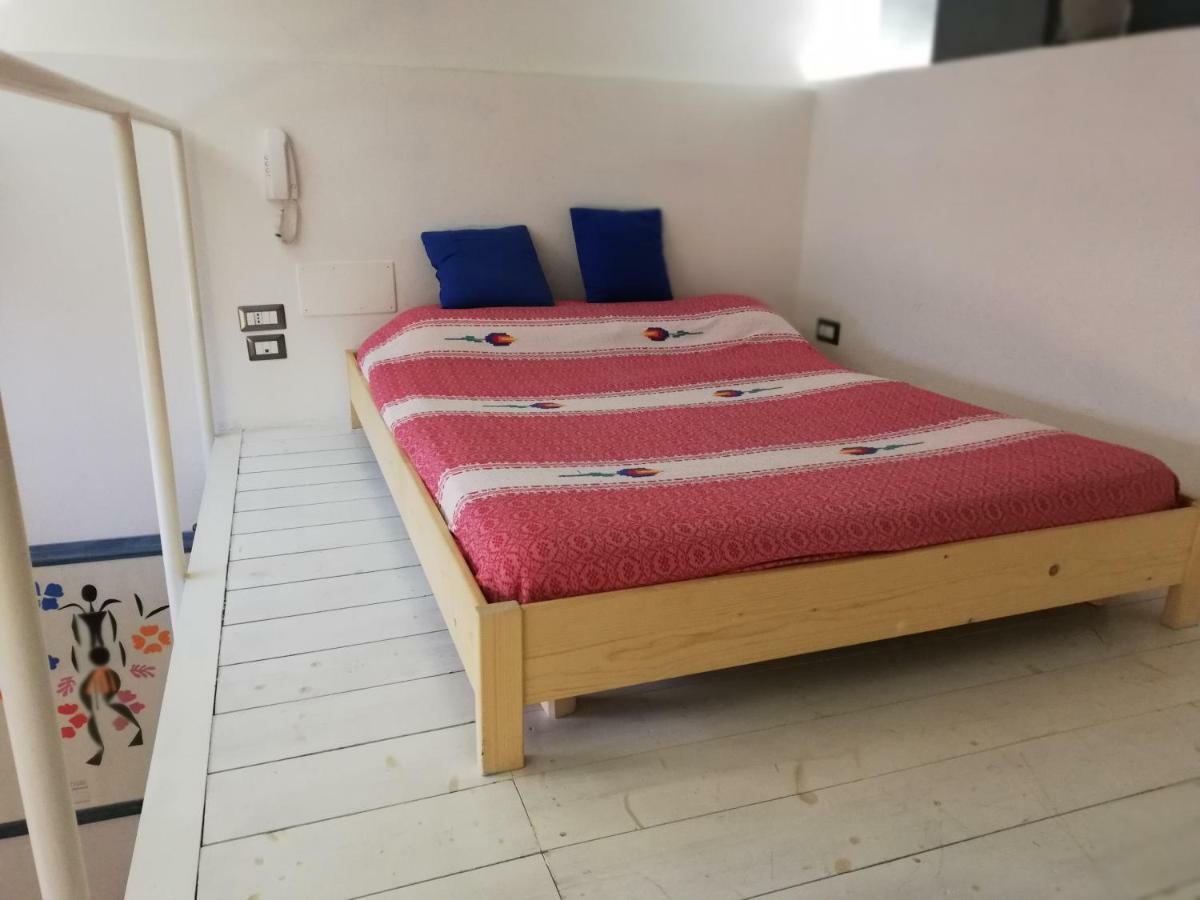 Blu Klein Lägenhet Foligno Exteriör bild